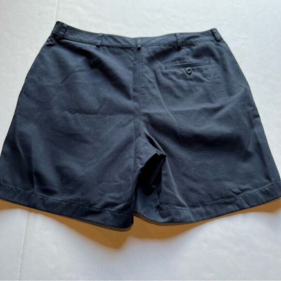 L.L. Bean Women's Shorts Navy Blue Size 16 High Rise - Picture 2 of 6